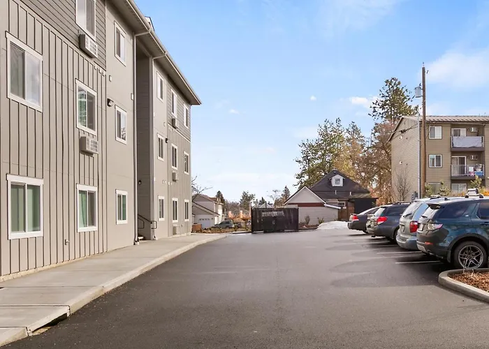 Brand New 2 Bed 2 Bath Near Perry District And Dt