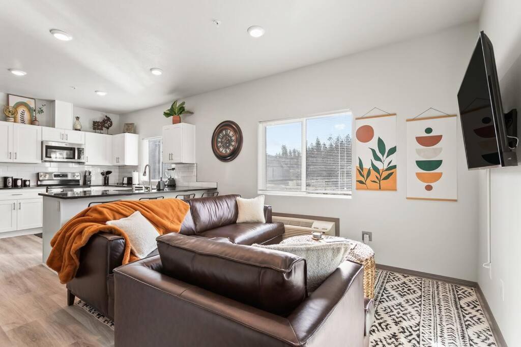 Brand New 2 Bed 2 Bath Near Perry District And Dt Apartment Spokane