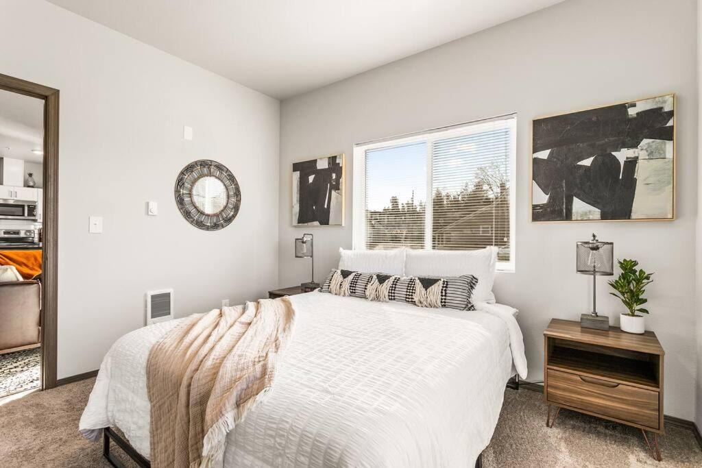 Brand New 2 Bed 2 Bath Near Perry District And Dt *