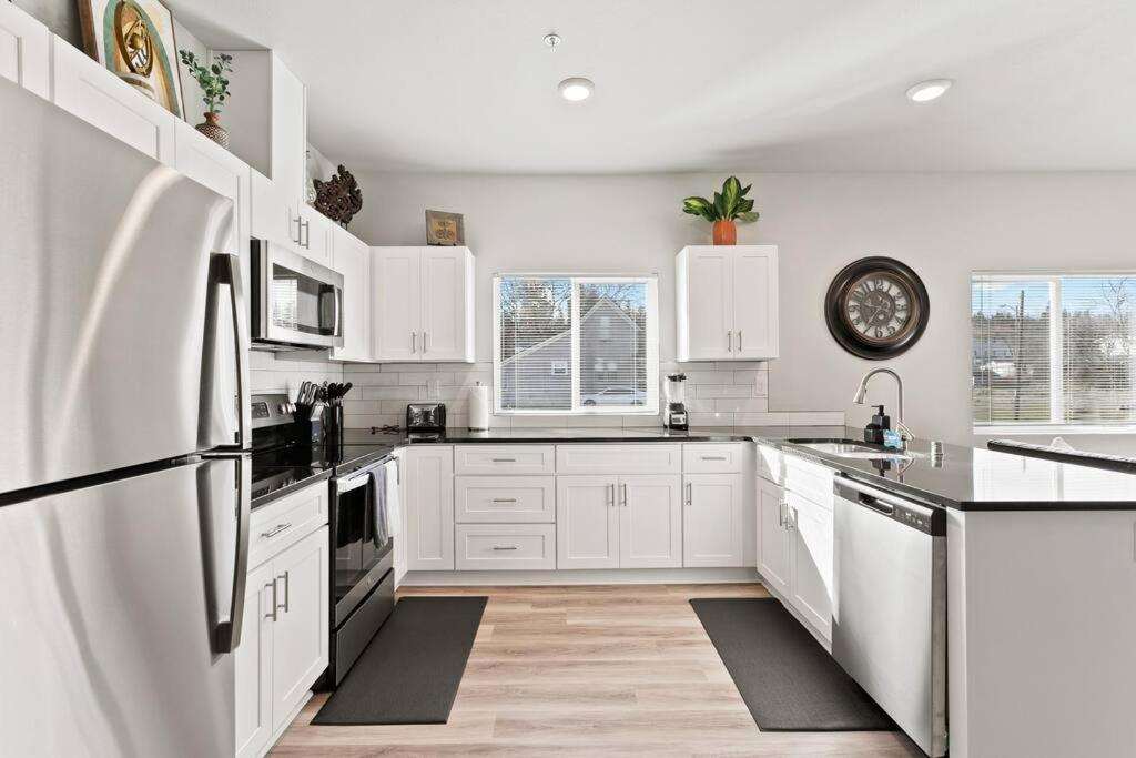 Brand New 2 Bed 2 Bath Near Perry District And Dt Apartment Spokane